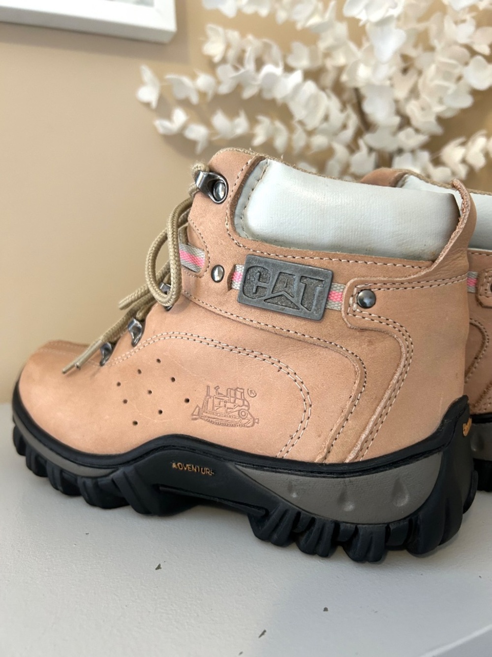 EUC Caterpillar CAT Leather Adventure Hiking Boots Women’s Size 7 - Picture 4 of 14